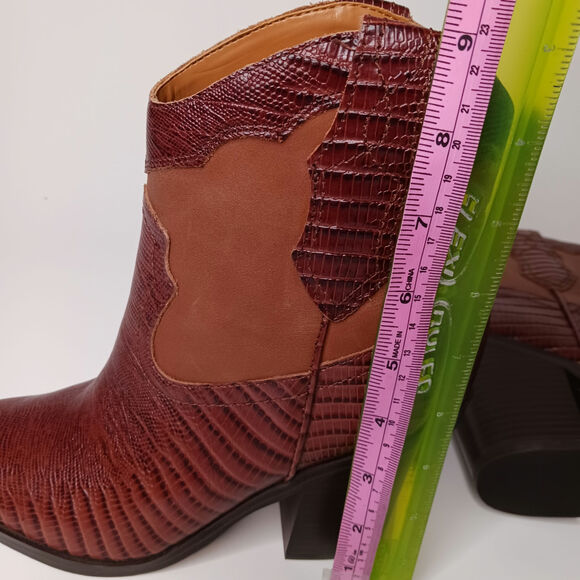 Marc Fisher Gona western Bootie, Leather upper, Women's size 8M - Picture 11 of 12
